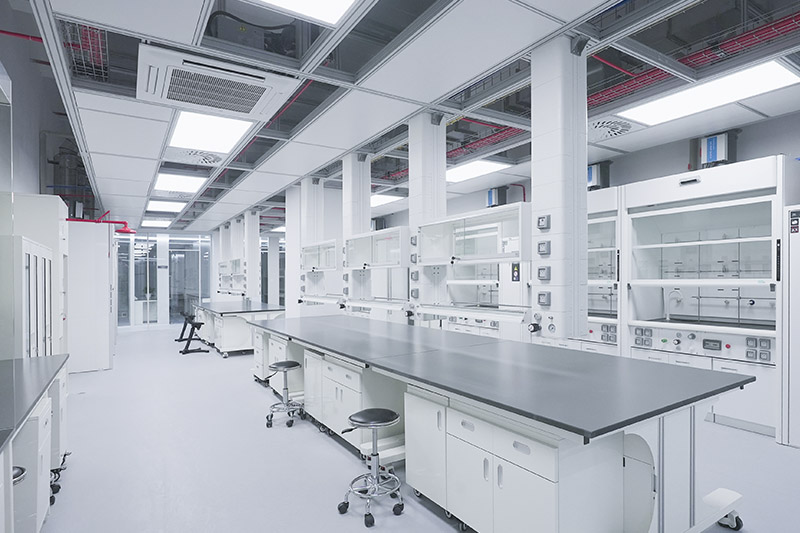 双鸭山实验室革新：安全与科技的现代融合